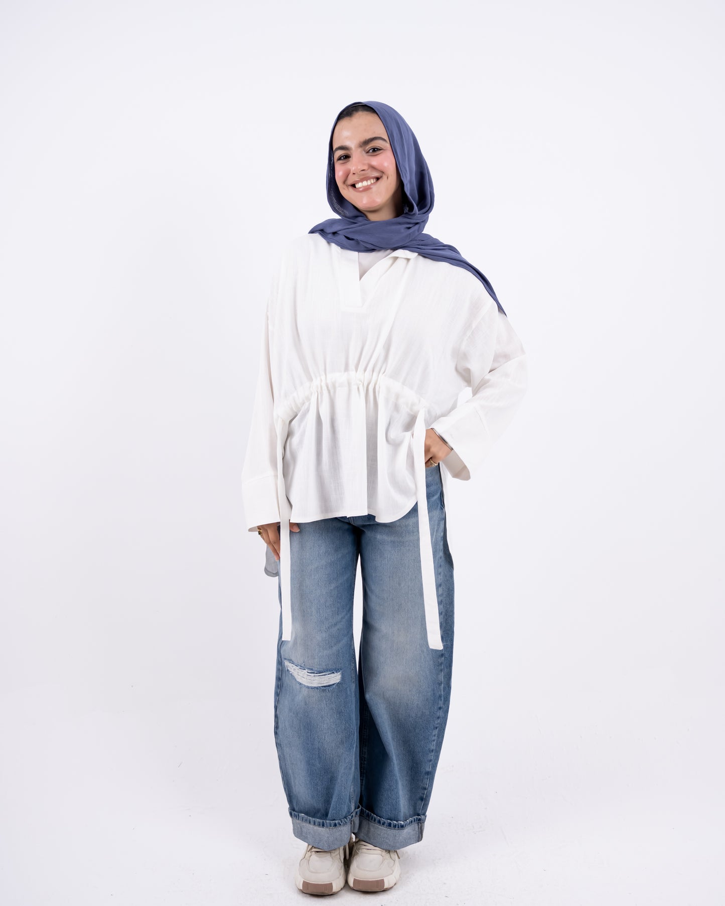 Rounded v neck linen shirt - white