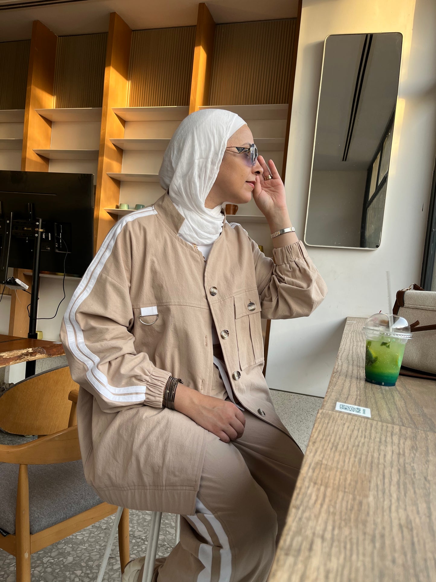 Track suit -cafe only